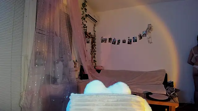 Snapshot of Jenny_darling_love chatting on 8, 9, 2025 Jenny darling love online show from 8, 9, 2025