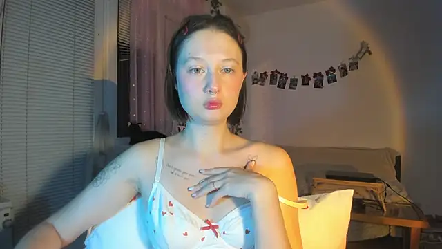 Jenny darling love online show from 5, 12, 2025