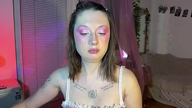 Jenny darling love online show from 28, 5, 2026
