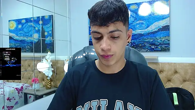 SkinnyBoy  online show from 4, 10, 2025