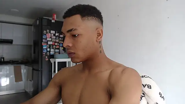 Snapshot of Jhonyblack_1 chatting on 22, 4, 2026 Jhonyblack 1 online show from 22, 4, 2026