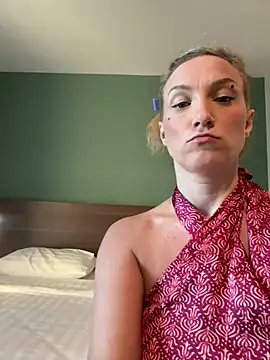 Snapshot of UmaTruewoman chatting on 6, 7, 2026 UmaTruewoman online show from 6, 7, 2026