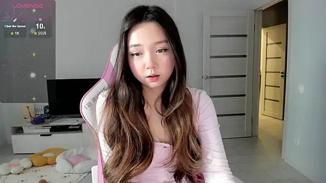 Snapshot of Fluffy_Rose chatting on 26, 5, 2026 Fluffy Rose online show from 26, 5, 2026