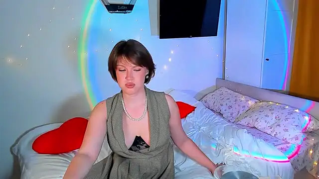 Snapshot of mirrorofsoul chatting on 1, 10, 2025 mirrorofsoul online show from 1, 10, 2025