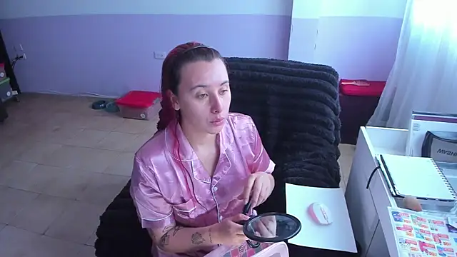 Snapshot of bonnie_moon_ chatting on 23, 10, 2025 bonnie moon online show from 23, 10, 2025