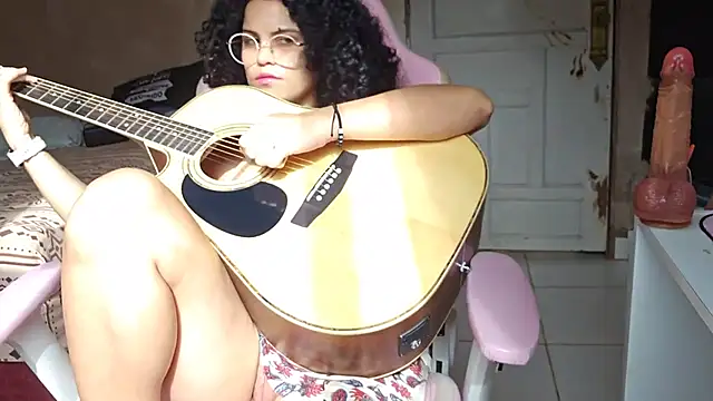 Snapshot of ELIZABETHFX chatting on 7, 3, 2025 ELIZABETHFX online show from 7, 3, 2025