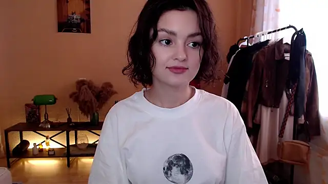 Snapshot of CuteRuby99 chatting on 12, 10, 2025 CuteRuby99 online show from 12, 10, 2025