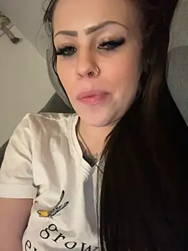 Highschoolpussy online show from 17, 1, 2025