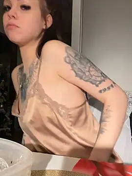 Highschoolpussy online show from 19, 1, 2025