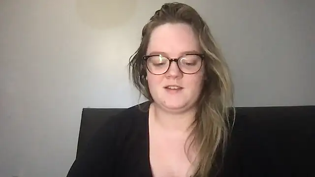 honeyyy24 online show from 23, 10, 2025