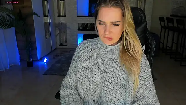 Snapshot of KittiLiza chatting on 28, 2, 2025 KittiLiza online show from 28, 2, 2025