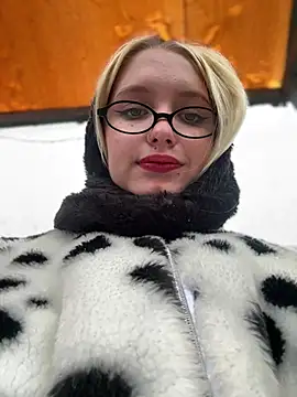 Snapshot of Milkyy_wway chatting on 7, 12, 2024 Milkyy wway online show from 7, 12, 2024