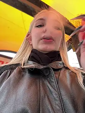 Snapshot of Milkyy_wway chatting on 12, 3, 2025 Milkyy wway online show from 12, 3, 2025