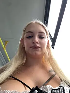 Snapshot of Milkyy_wway chatting on 21, 9, 2025 Milkyy wway online show from 21, 9, 2025