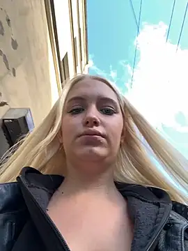 Snapshot of Milkyy_wway chatting on 28, 9, 2025 Milkyy wway online show from 28, 9, 2025