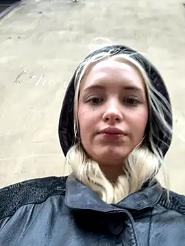 Snapshot of Milkyy_wway chatting on 11, 10, 2025 Milkyy wway online show from 11, 10, 2025