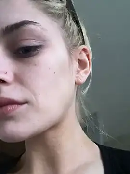 Lolitaxlola online show from 20, 3, 2025