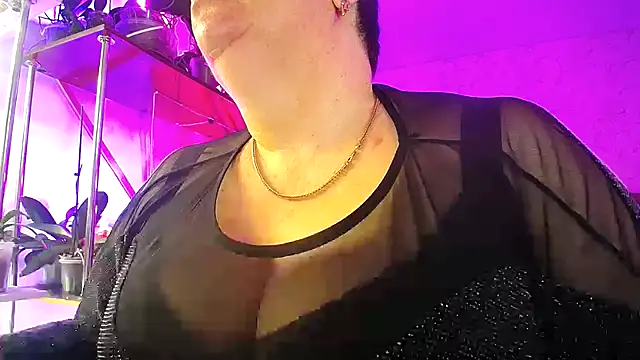  Sweet Woman online show from 4, 3, 2026