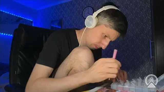 Aki-Laky online show from 10, 6, 2026