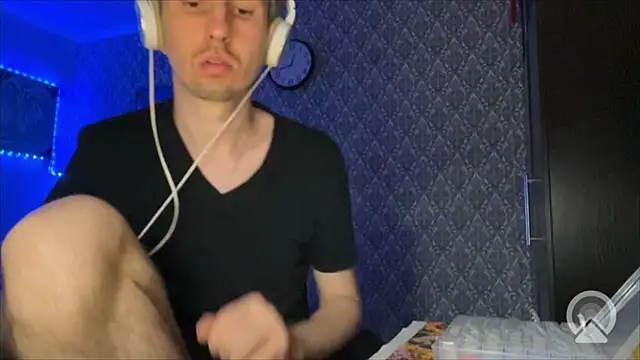 Aki-Laky online show from 11, 6, 2026