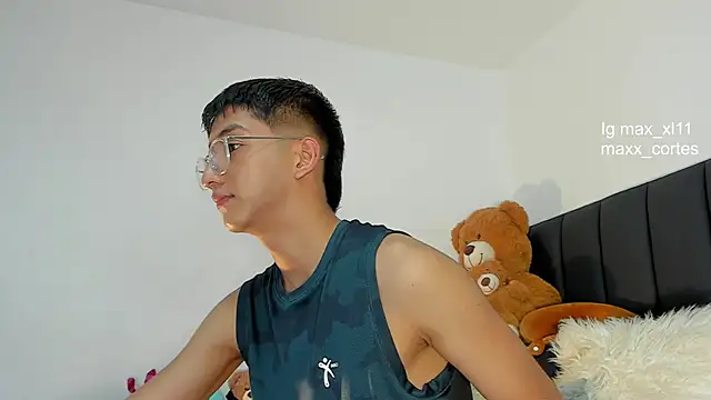 Snapshot of maxx_cortes chatting on 6, 2, 2025 maxx cortes online show from 6, 2, 2025