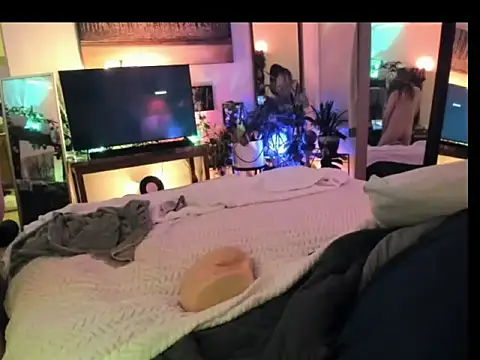 NinasNylonz online show from 20, 4, 2026