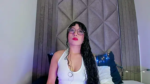 BriaConner  online show from 10, 2, 2025