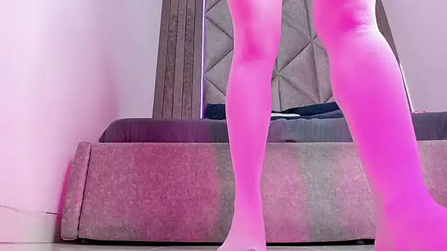 BriaConner  online show from 4, 3, 2025