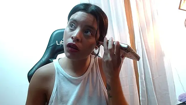 Snapshot of max_ashley_mds chatting on 21, 1, 2025 max ashley mds online show from 21, 1, 2025