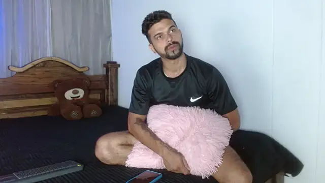 Snapshot of max_ashley_mds chatting on 21, 3, 2025 max ashley mds online show from 21, 3, 2025