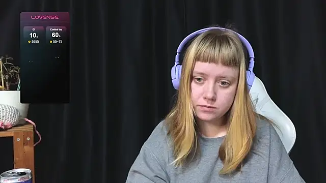 June shy0 online show from 28, 11, 2025