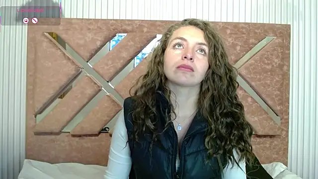  isaabellaa online show from 10, 4, 2026