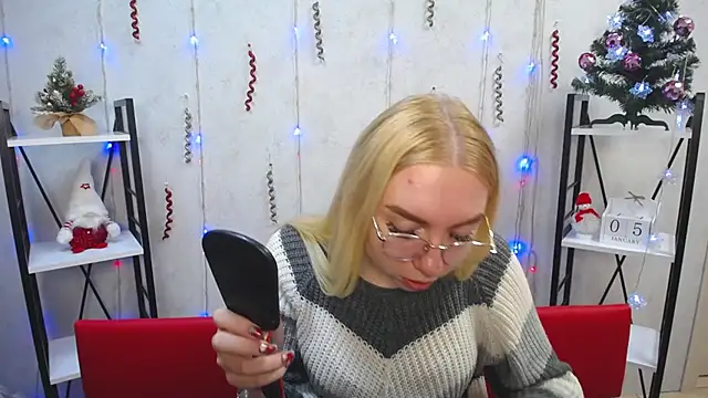 BeatriceFly online show from 5, 1, 2025