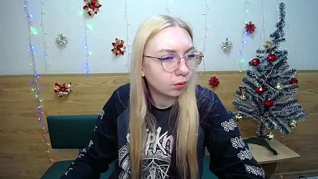 BeatriceFly online show from 19, 1, 2025