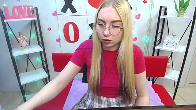 BeatriceFly online show from 25, 1, 2025