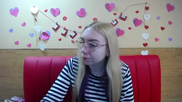 BeatriceFly online show from 13, 3, 2025