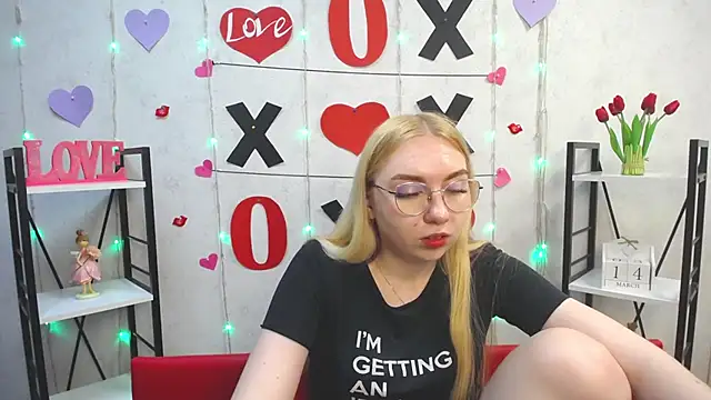 BeatriceFly online show from 15, 3, 2025