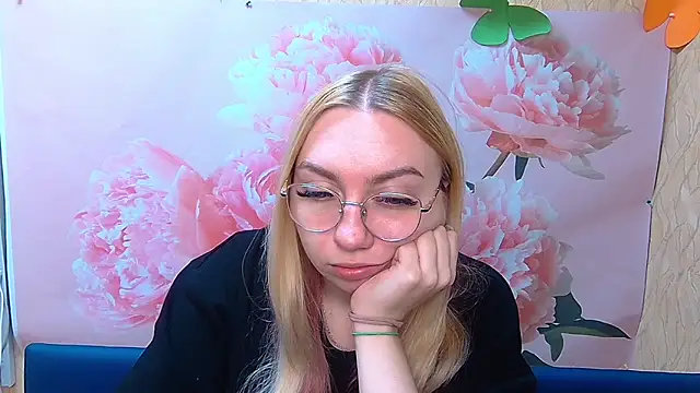 BeatriceFly online show from 30, 9, 2025