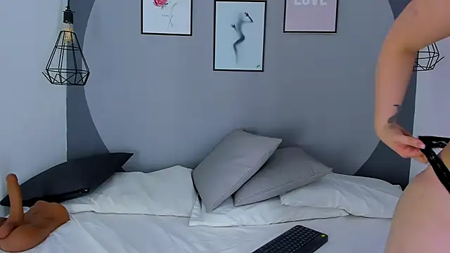 Snapshot of Hanna_Moonlight_ chatting on 29, 12, 2024 Hanna Moonlight online show from 29, 12, 2024