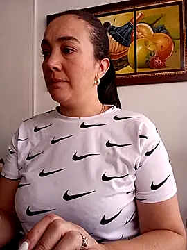 skayhot  online show from 27, 2, 2025