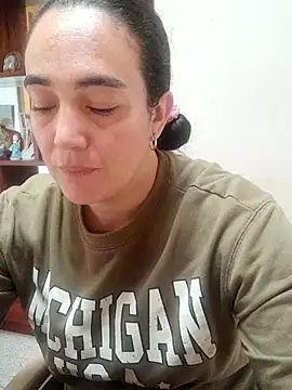 skayhot  online show from 25, 10, 2025