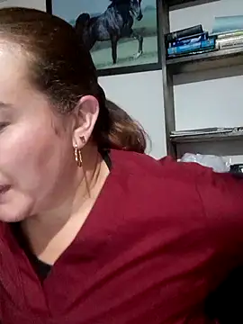 skayhot  online show from 9, 3, 2026