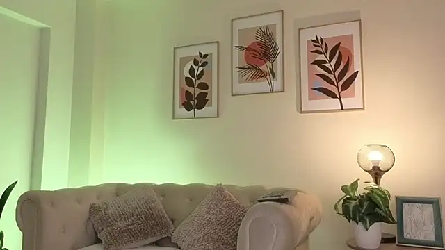 DahianaWalcott online show from 9, 3, 2026