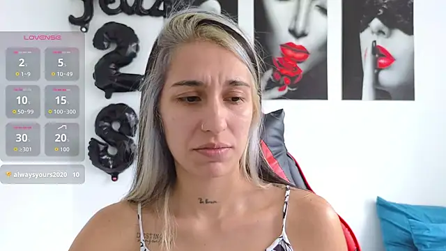 Snapshot of tammyandrade_ chatting on 5, 10, 2025 tammyandrade online show from 5, 10, 2025
