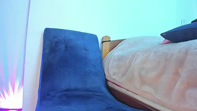 emiily15   online show from 14, 3, 2025