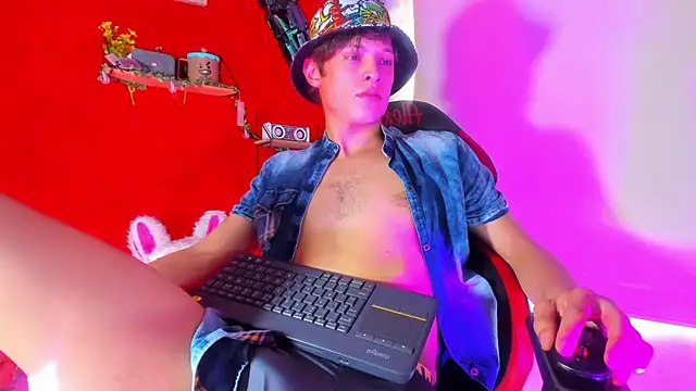 LilOwen  online show from 3, 12, 2025