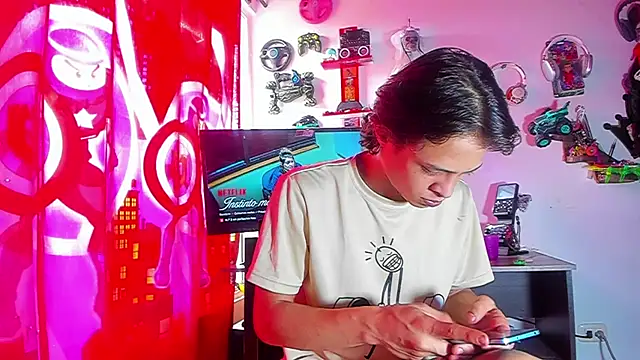 LilOwen  online show from 18, 6, 2026