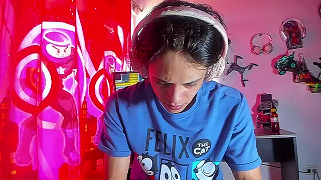 LilOwen  online show from 21, 6, 2026