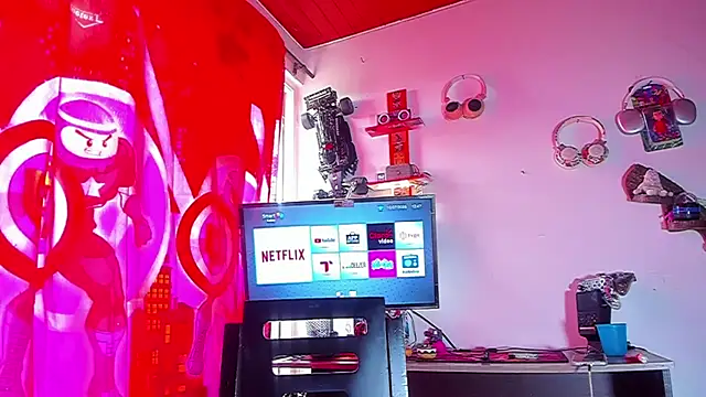 LilOwen  online show from 10, 7, 2026