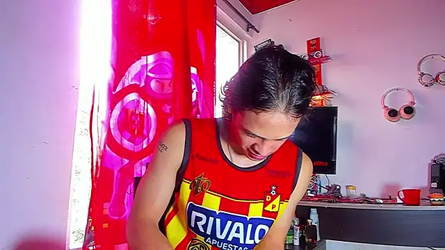 LilOwen  online show from 19, 7, 2026